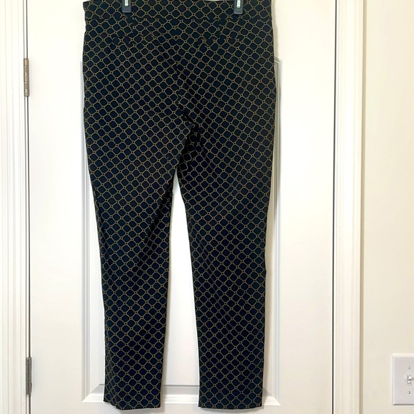 Sharagano Black Skinny Pants w/ Gold Chain Link Design size 16 - Picture 2 of 6